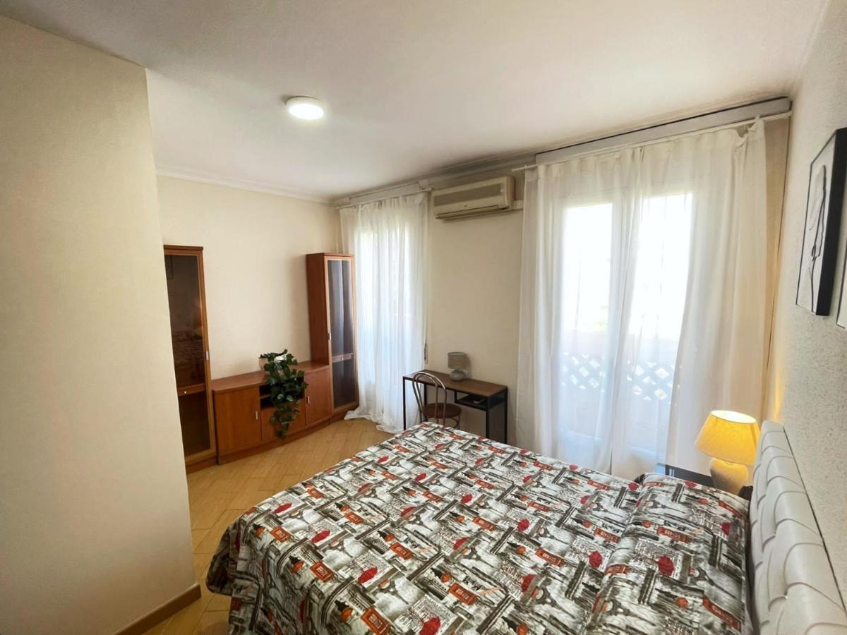 Rooms Nueva Valencia Barcelona Luaran gambar