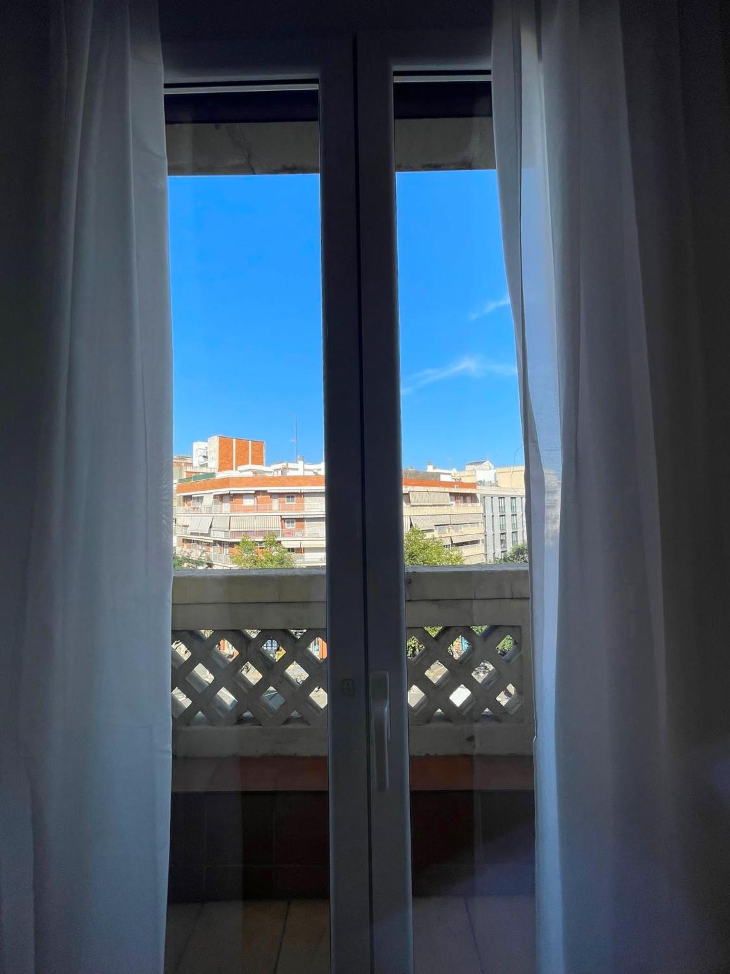 Rooms Nueva Valencia Barcelona Luaran gambar