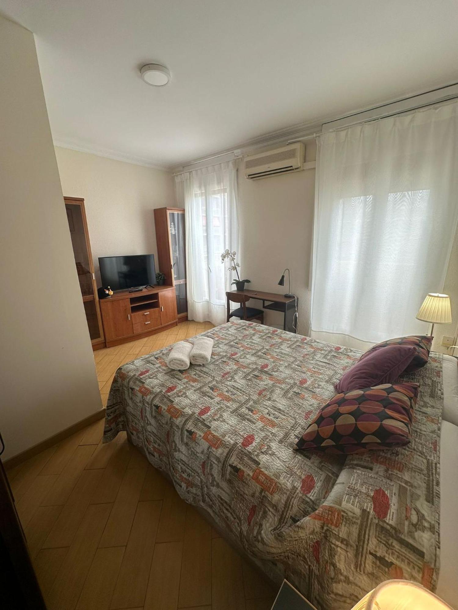Rooms Nueva Valencia Barcelona Luaran gambar
